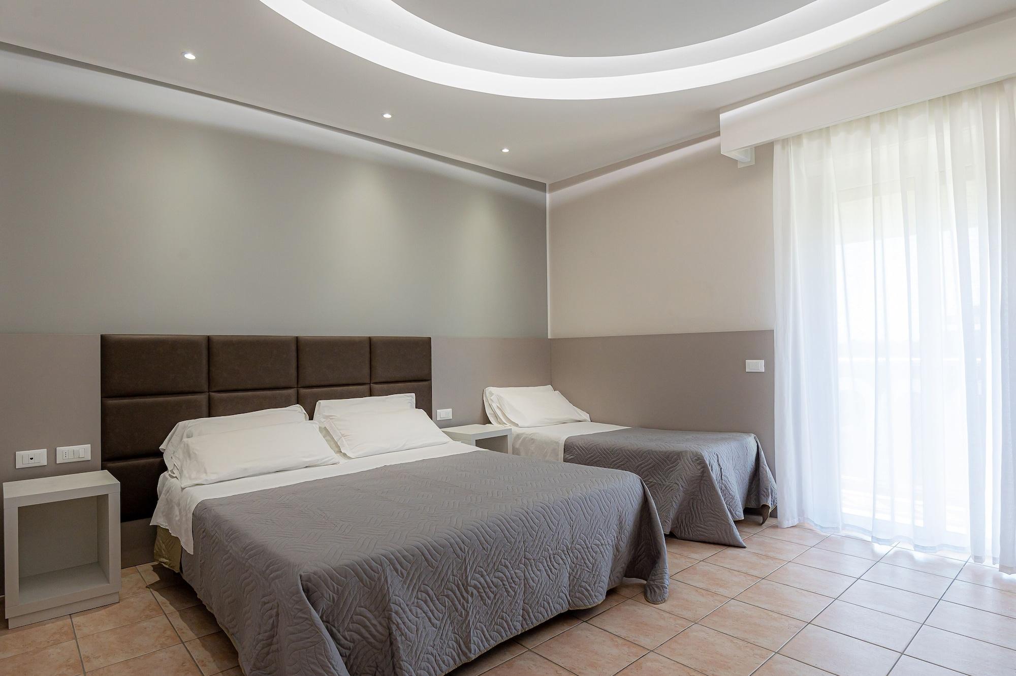 Adria Hotel 4*