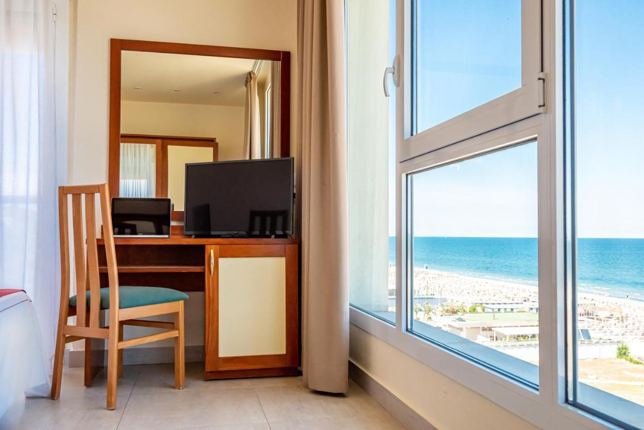 Adria Hotel 4*